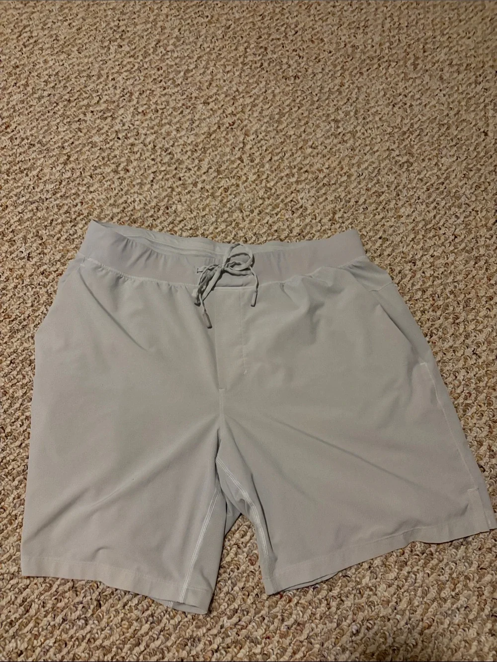 lululemon athletica Men's Athletic Shorts - Light Gray